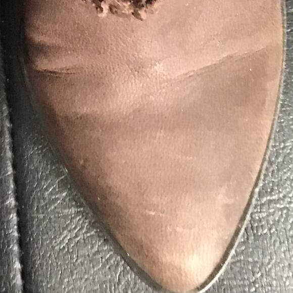 B. Makowski Brown Suede Ankle Boots 7M - Picture 3 of 9